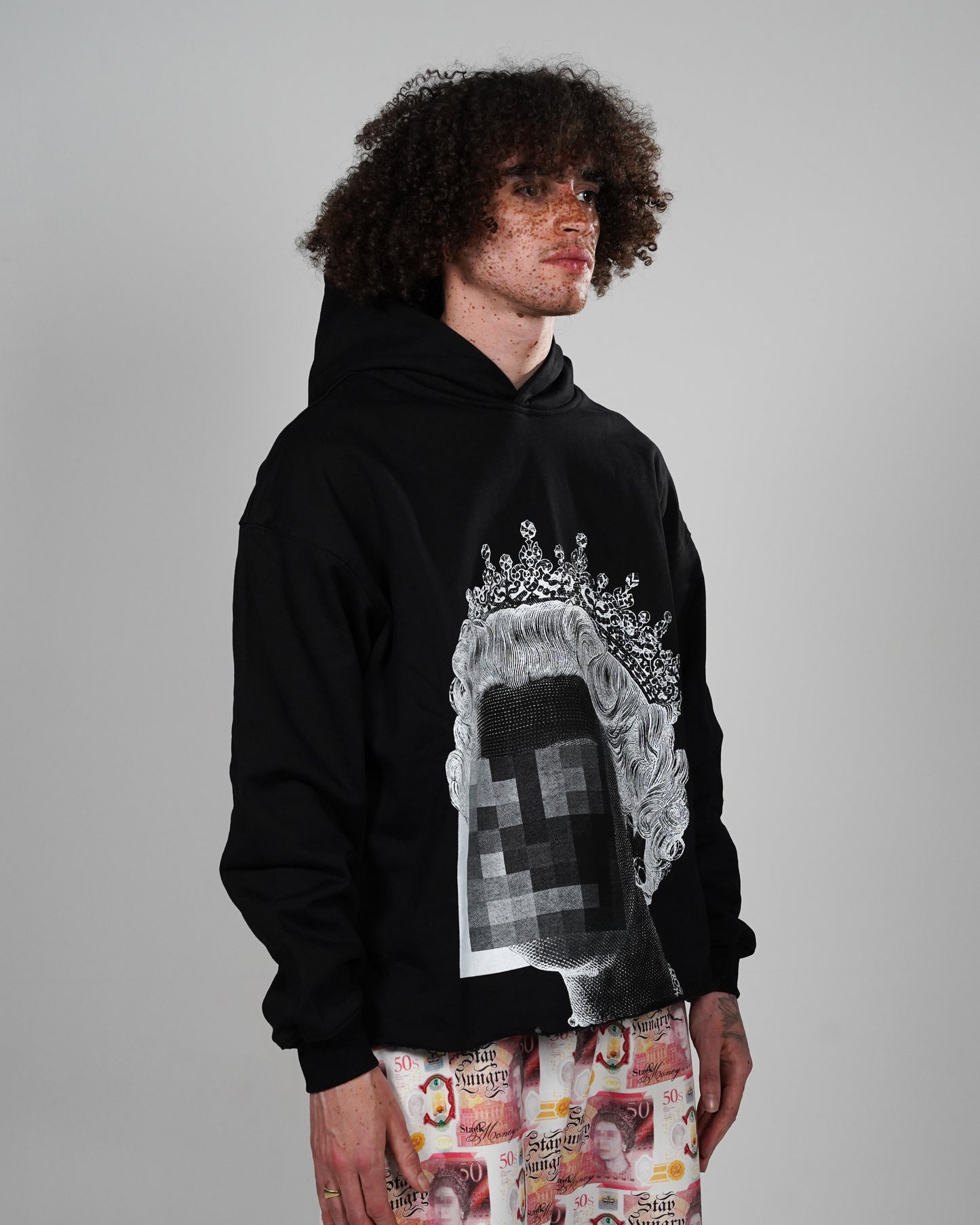 QUEENS HEAD HOODIE